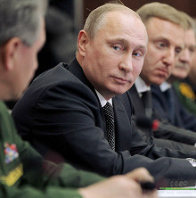 Оптимизация военных вузов должна послужить успешному развитию российской армии, так как система высшего военного образования – фундамент вооруженных сил, – считает Владимир Путин.